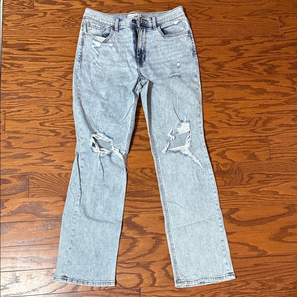 Stylish Distressed Light Blue Straight Leg Women's Jeans